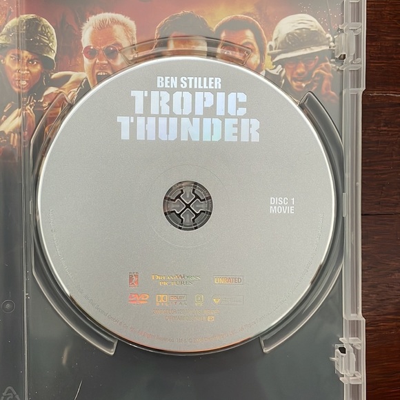 Tropic Thunder DVD 2-Disc Director’s Cut - Picture 9 of 10